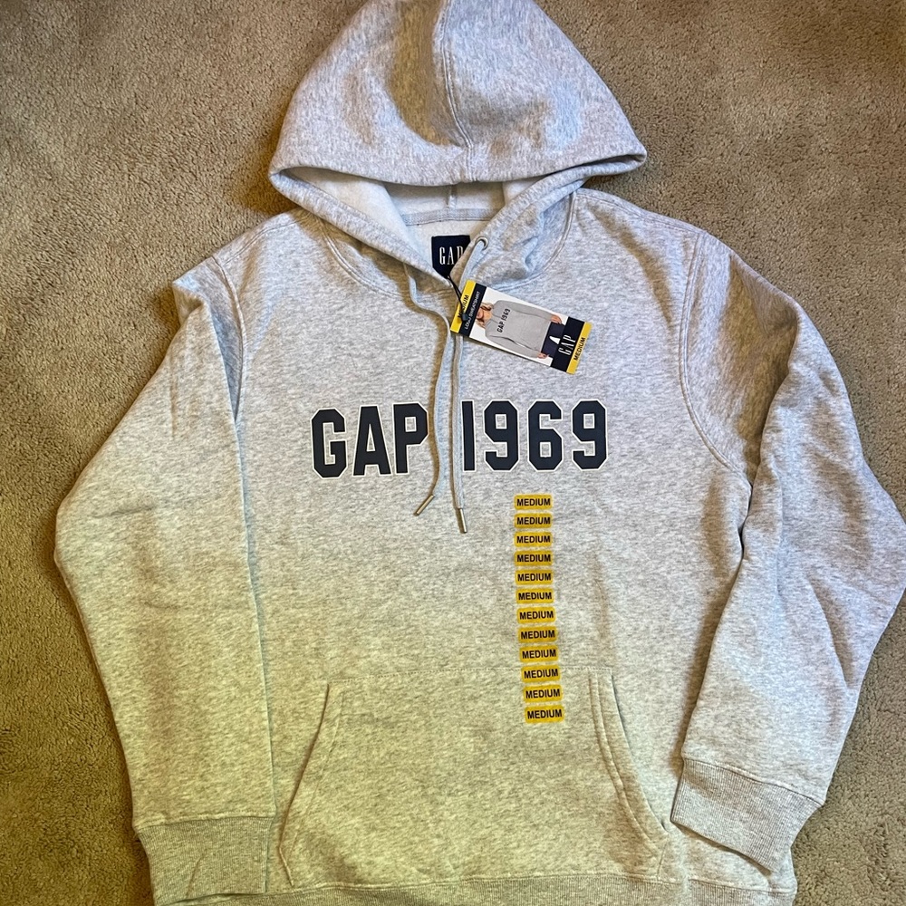 NWT GAP logo hooded sweatshirt
